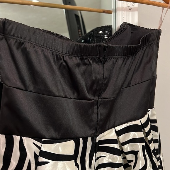 037 Trixxi Zebra Black Sequin Cocktail Dress - Picture 8 of 8